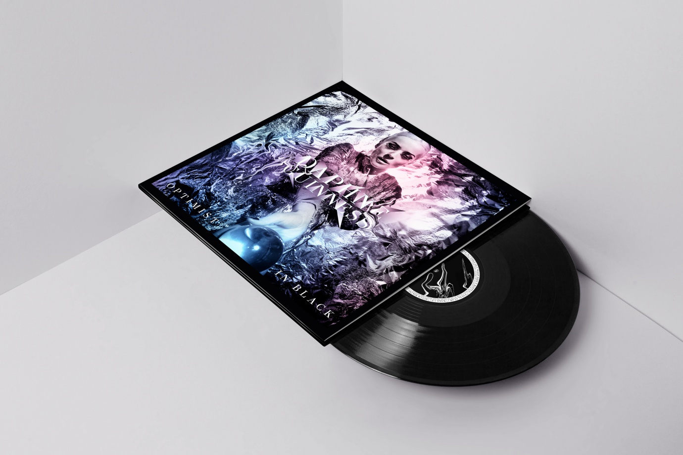 Daphne Guinness_Optimist in Black